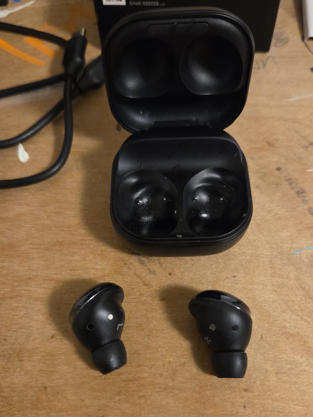 Samsung Galaxy Buds Pro Earbuds - Picture 4 of 7